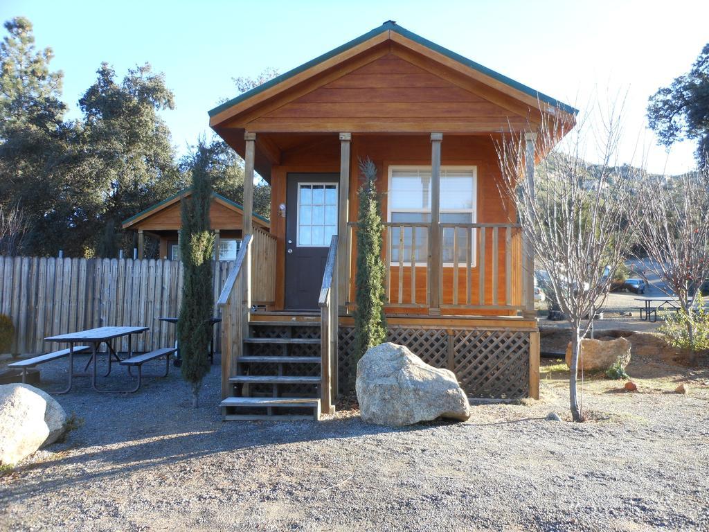 Oakzanita Springs Camping Resort Cabin 1 Descanso Ngoại thất bức ảnh