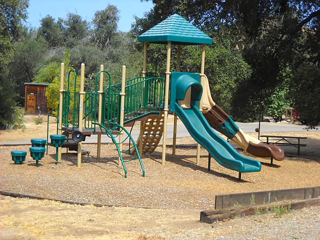 Oakzanita Springs Camping Resort Cabin 1 Descanso Ngoại thất bức ảnh